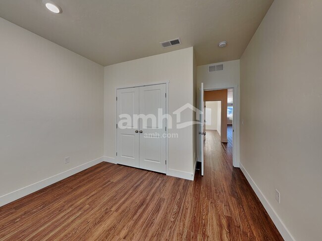 Building Photo - 5138 W White Ash Ct