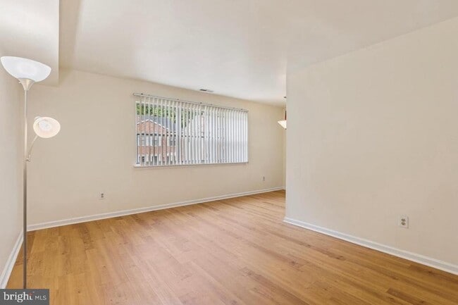 Building Photo - 223 Parker Ave