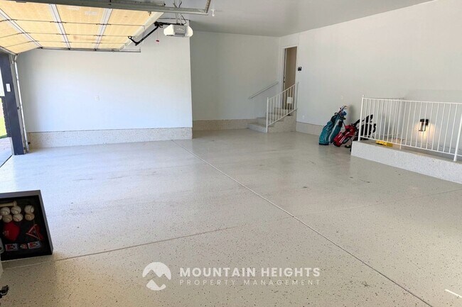 Building Photo - 3987 Red Tail Dr