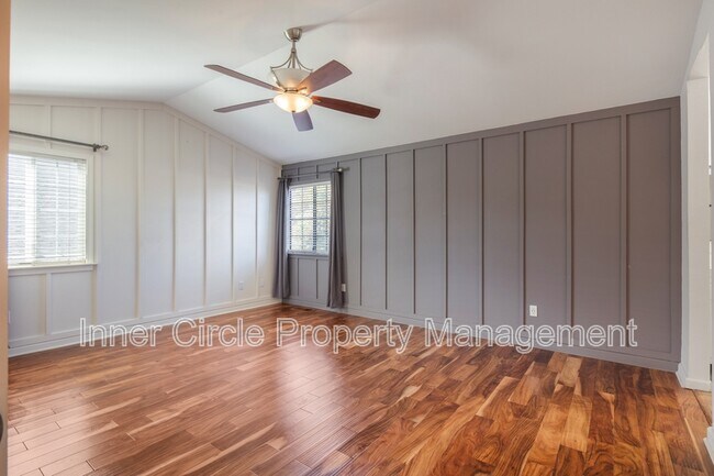 Building Photo - 512 Bluerock Dr