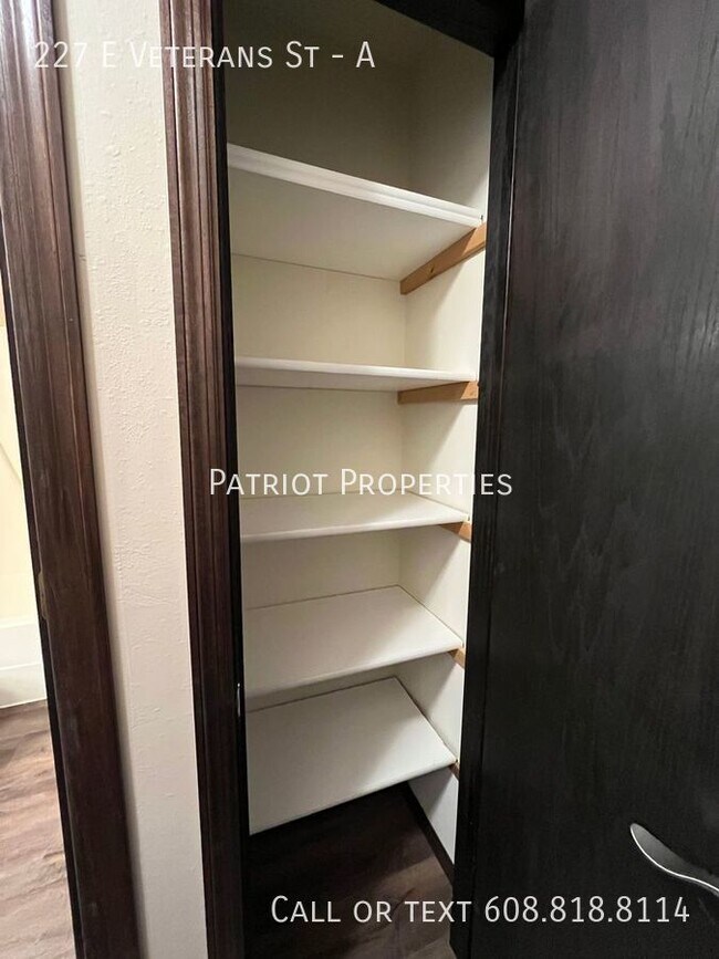 Building Photo - 2 bedroom/ 1 bath apartment in Tomah, WI