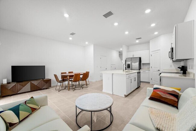 Building Photo - 8508 Lunar Skye St