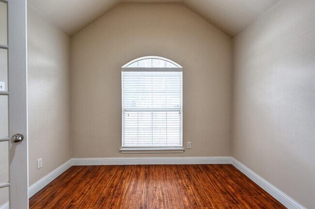 Building Photo - 4523 Long Creek Dr