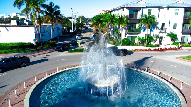 Building Photo - 1360 SW Albatross Way