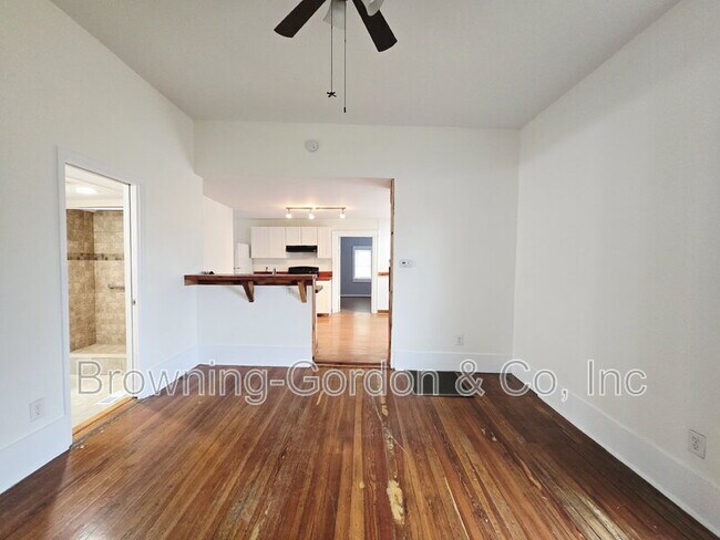 Building Photo - 1705 11th Ave N