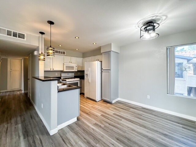 Building Photo - Updated Upstairs 3BD/2BA Condo in Gated Community w/ Resort-Style Pools + Fitness Room