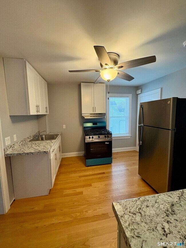 Building Photo - 45 Mead Ave