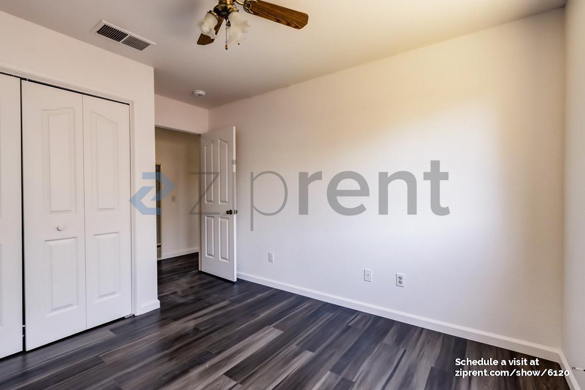 Building Photo - Unit