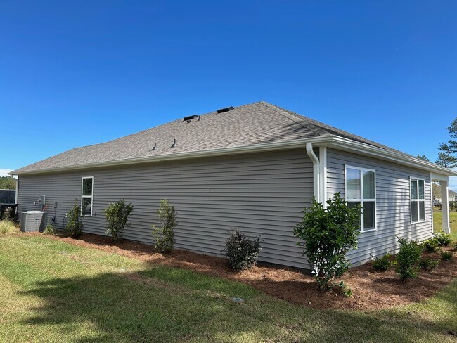 Building Photo - 1237 Pampas Grass Dr