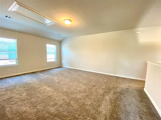 Building Photo - 1800 Canyon Ln