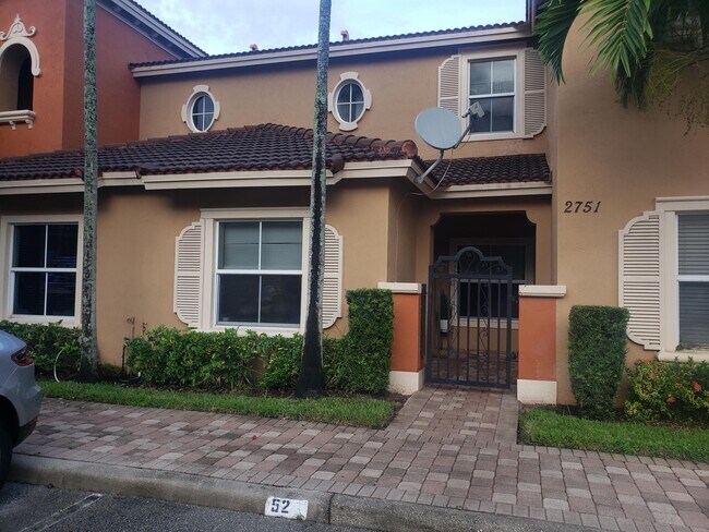 Primary Photo - 2751 SW 120th Terrace