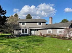 Building Photo - 100 Drumlin View Dr