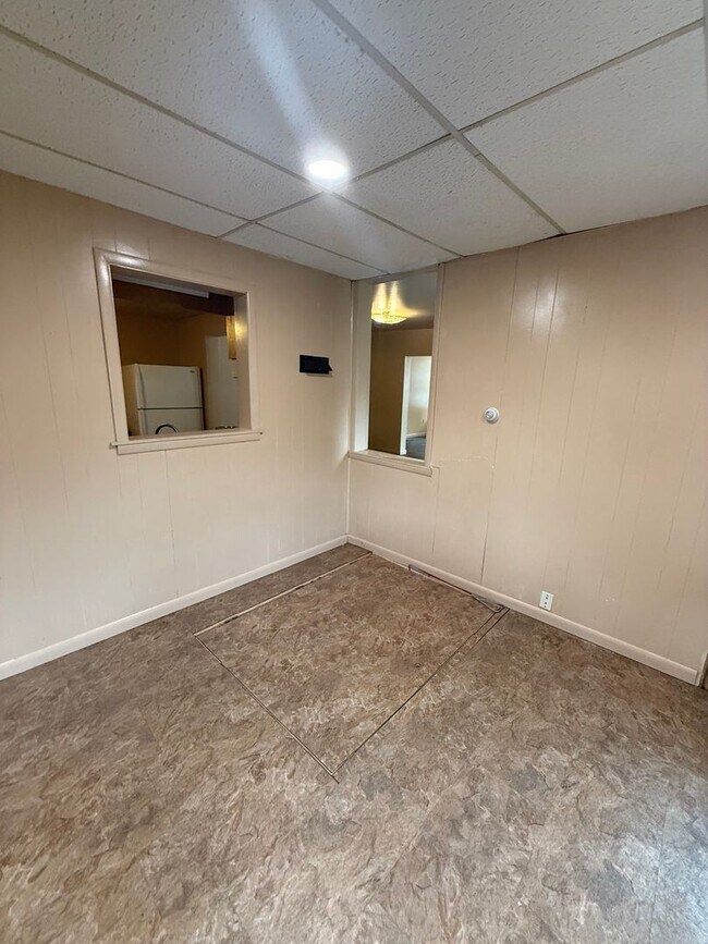 Building Photo - 2 bedroom possibly 3 with oversized Garage/Work Shop in Newville