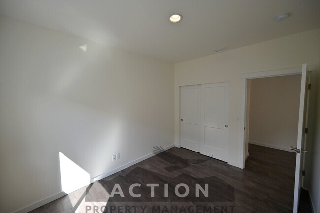 Building Photo - 3 bed 2 bath home in Solana, Sequim