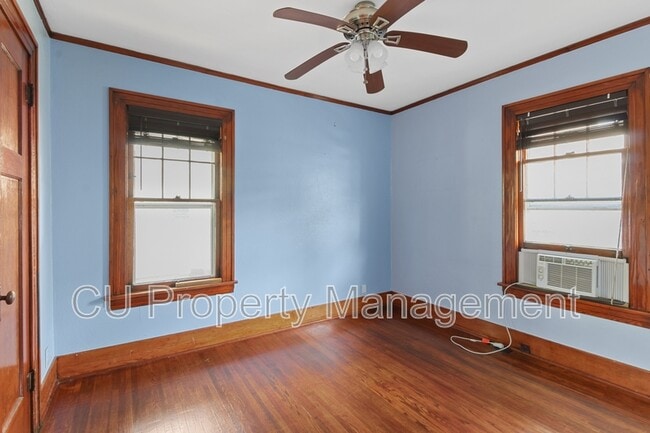 Building Photo - 404 E Illinois St