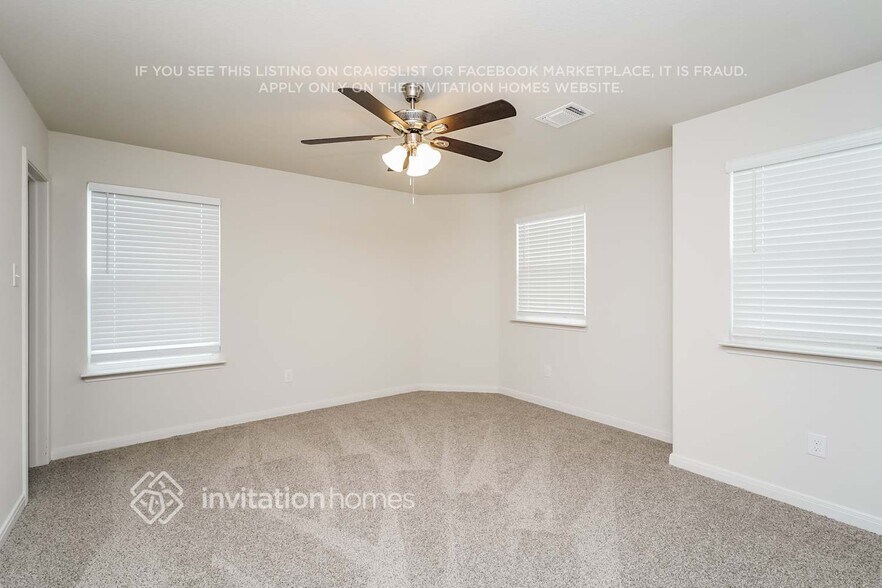 Building Photo - 10025 Pilot Pl