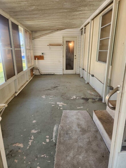 Building Photo - 38748 Calumet Ave