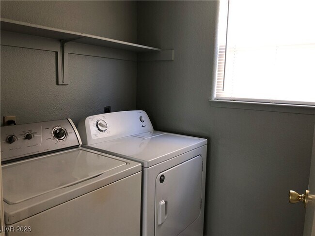 Building Photo - 8044 Celestial Ave