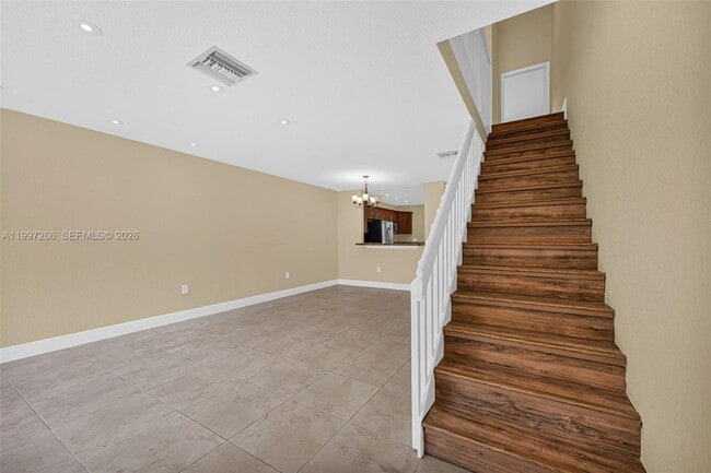 Building Photo - 4930 S University Dr