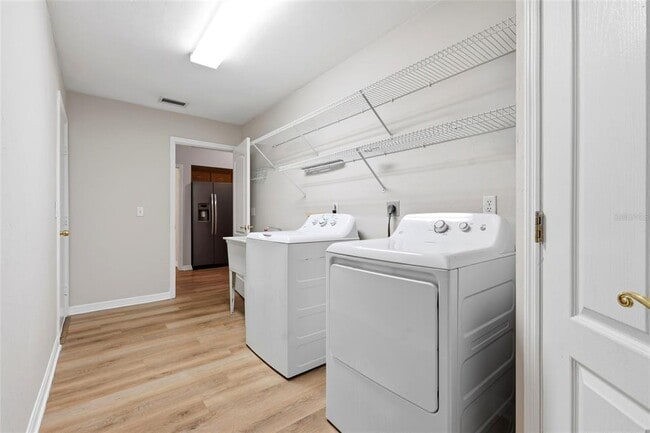Building Photo - 1111 SW 80th Dr