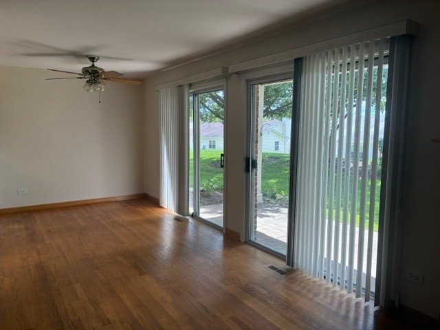 Building Photo - 2857 Meadow Ln
