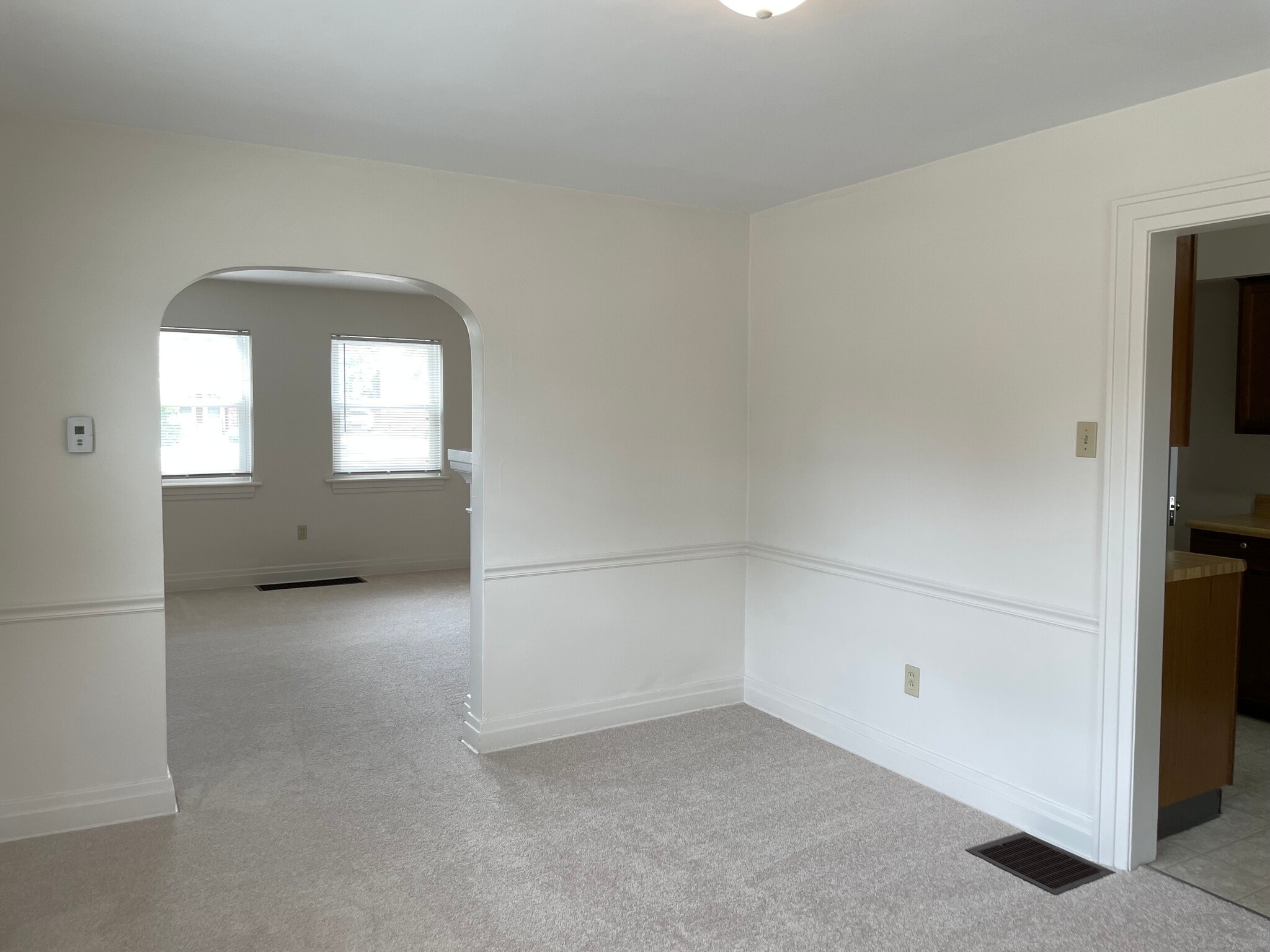 Dining Room - 702 Kahkwa Blvd