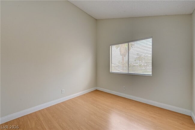 Building Photo - 2616 Camphor Tree St