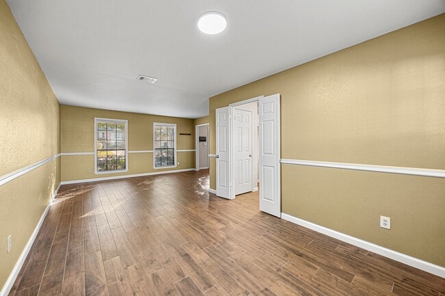 Building Photo - 15002 Havenridge Dr