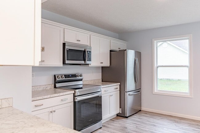 Building Photo - 128 Alumni Dr