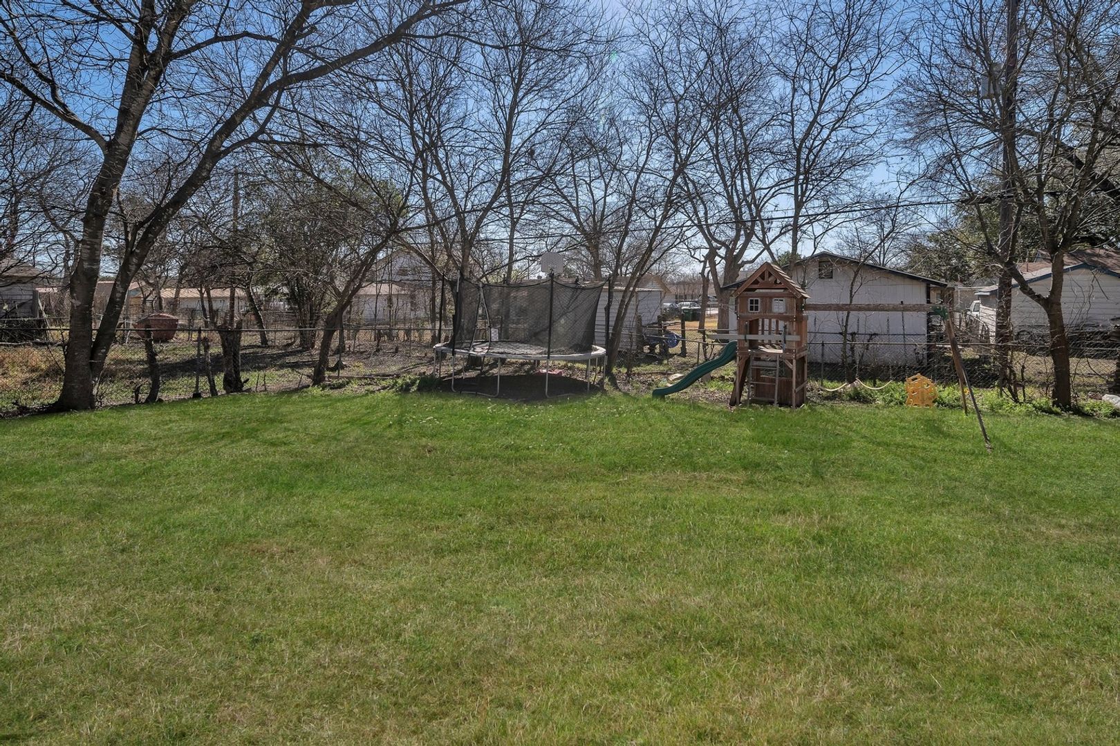 Building Photo - 162 Mc Dougal Ave