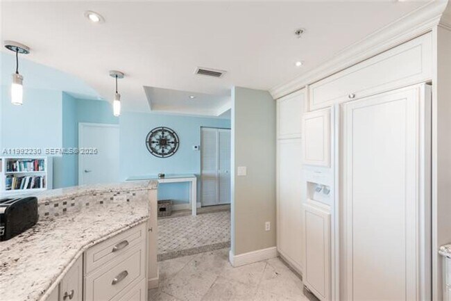 Building Photo - 90 Alton Rd