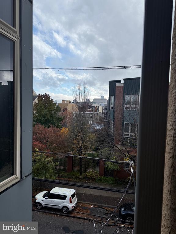 Building Photo - 1521 Poplar St