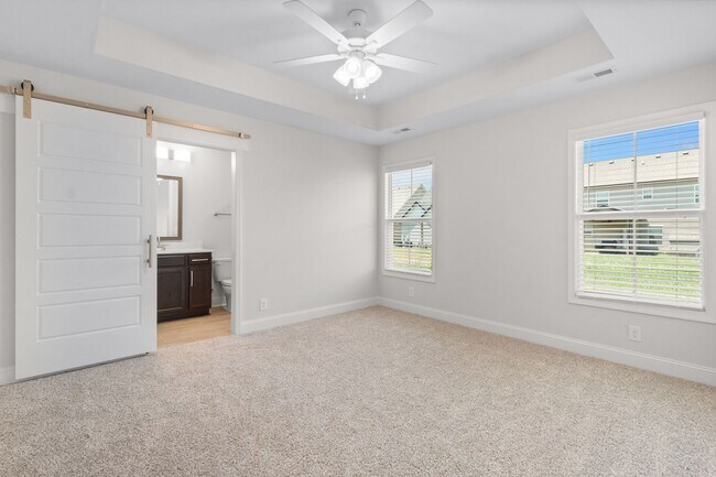 Building Photo - Lovely Home in Clarksville