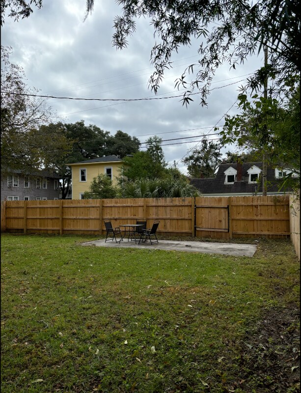 Building Photo - 637 E 35th St