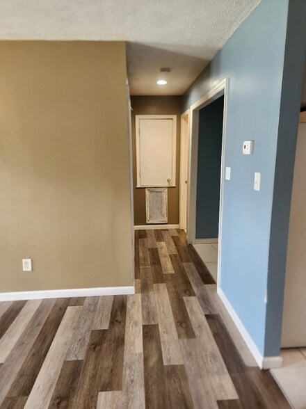 Building Photo - 5766 Aftonshire Dr