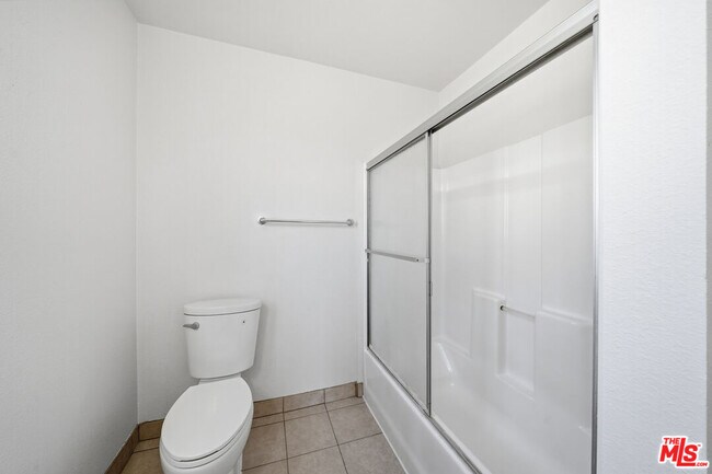 Building Photo - 1224 S Crenshaw Blvd