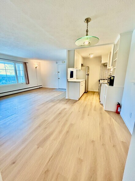 Building Photo - 5011 Nob Hill Dr