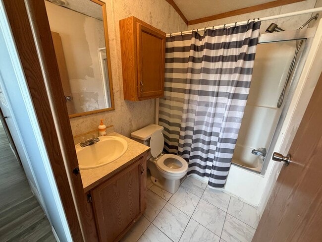 Building Photo - 4931 Abrams Dr