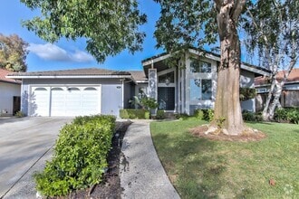 Building Photo - Spacious Home Across from Cataldi Park – 3...