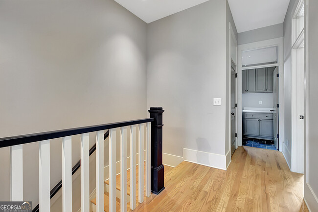 Building Photo - 10659 Serenbe Ln
