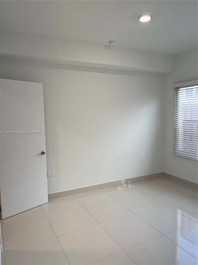 Building Photo - 13944 SW 259th Way
