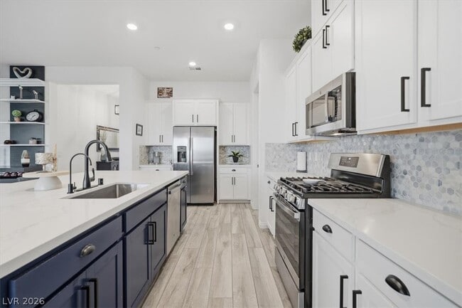 Building Photo - 246 Tallis Hills Ave