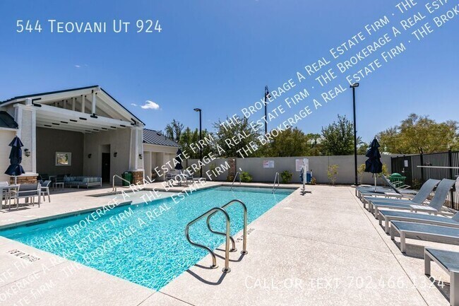 Building Photo - 544 Teovani St