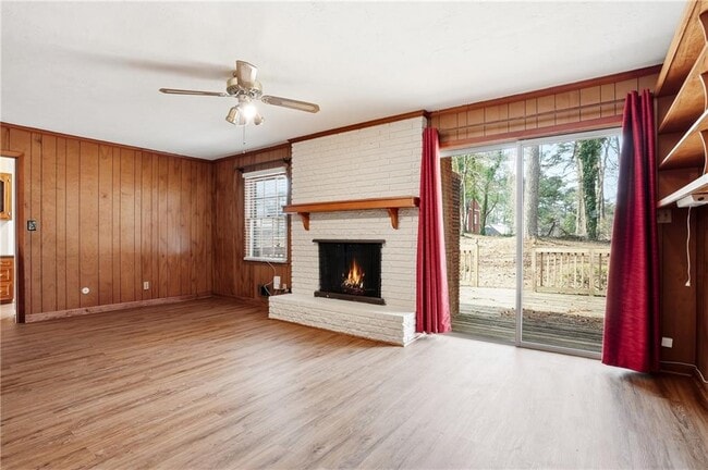 Building Photo - 4165 Williamsburg Dr