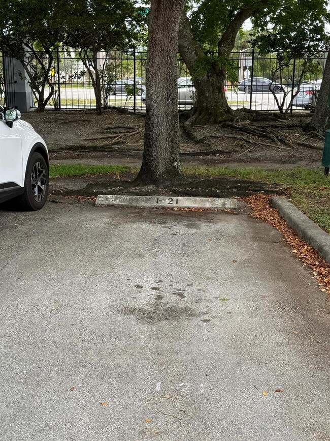 Building Photo - 9645 NW 1st Ct