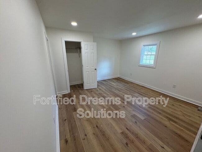 Building Photo - 5811 Uwharrie Rd