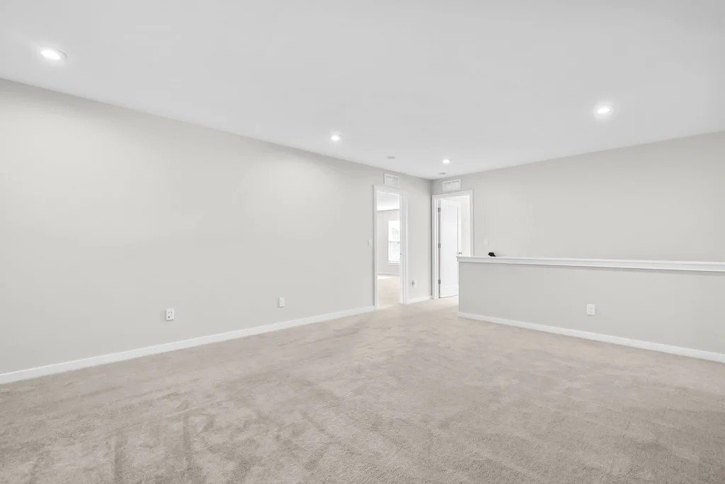Building Photo - 367 Birchwood Dr
