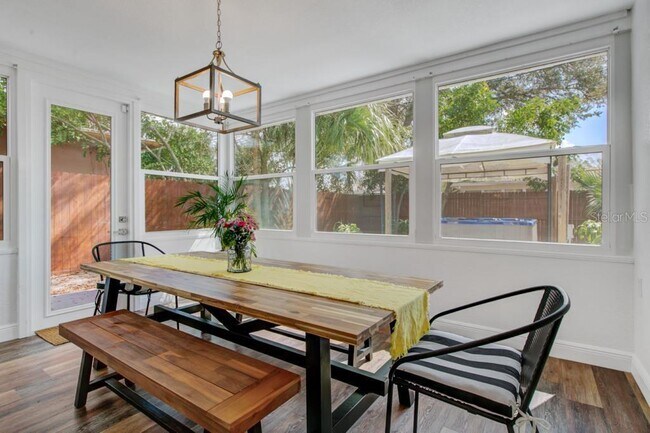 Building Photo - 2121 Greenbriar Blvd