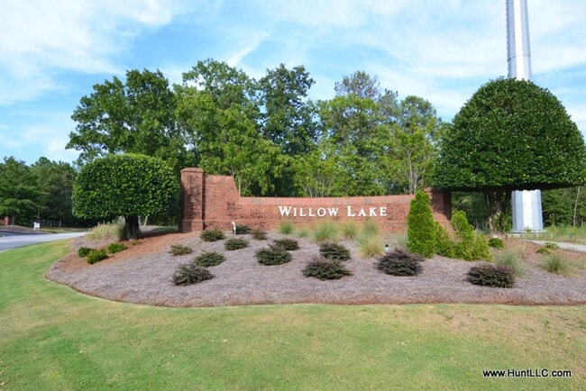 Building Photo - 25 Oak Lake Ct