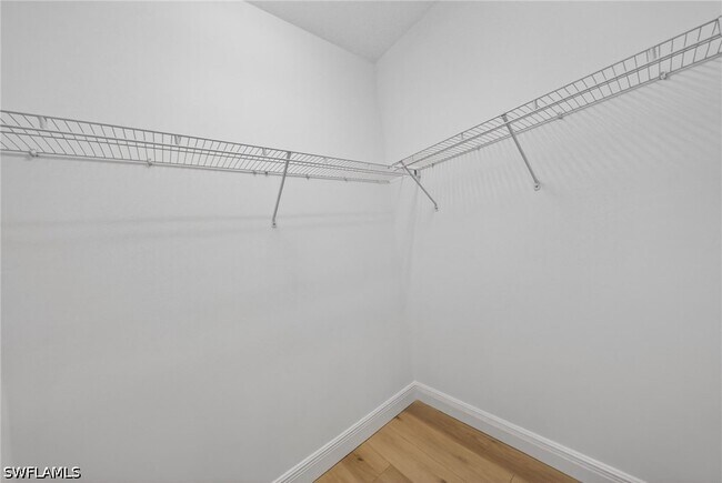 Building Photo - 1435 Santiago Cir